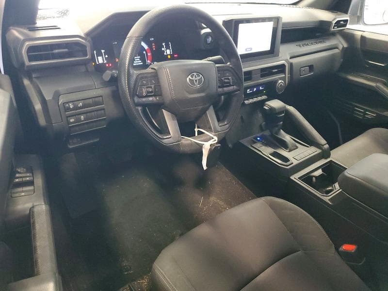 2024 TOYOTA TACOMA SR 8