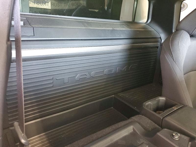 2024 TOYOTA TACOMA SR 10