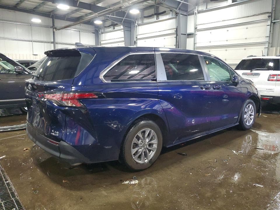 2021 TOYOTA SIENNA LE LE 3
