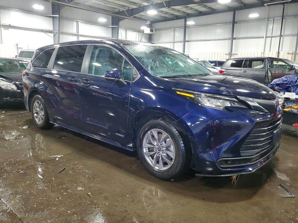 2021 TOYOTA SIENNA LE LE 4