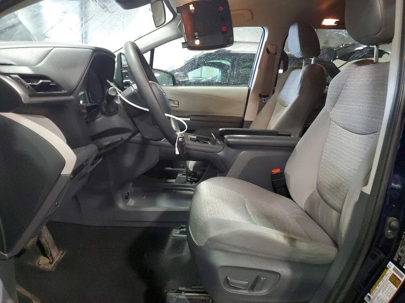 2021 TOYOTA SIENNA LE LE 7