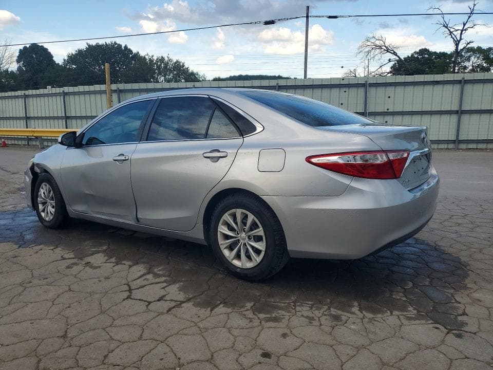 2016 TOYOTA CAMRY LE 2