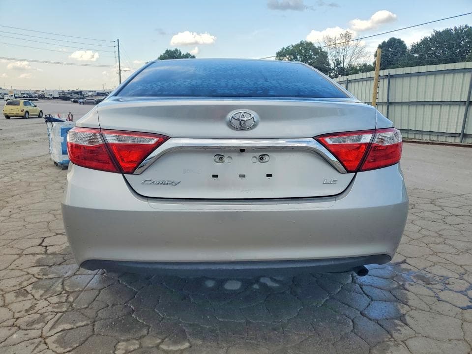 2016 TOYOTA CAMRY LE 6