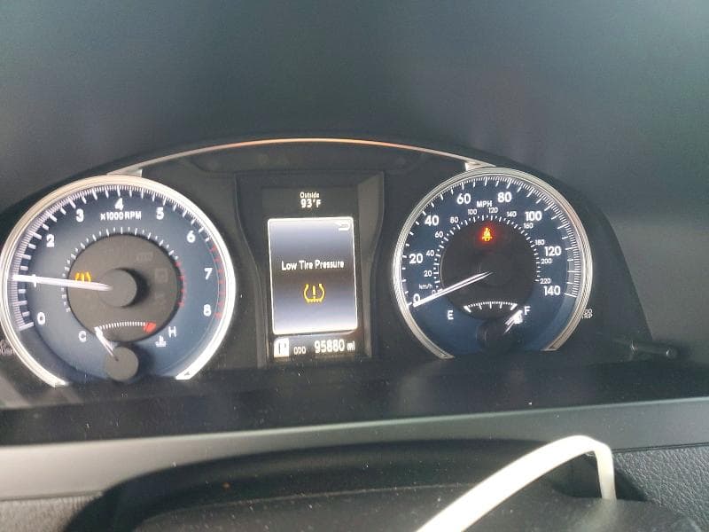 2016 TOYOTA CAMRY LE 9