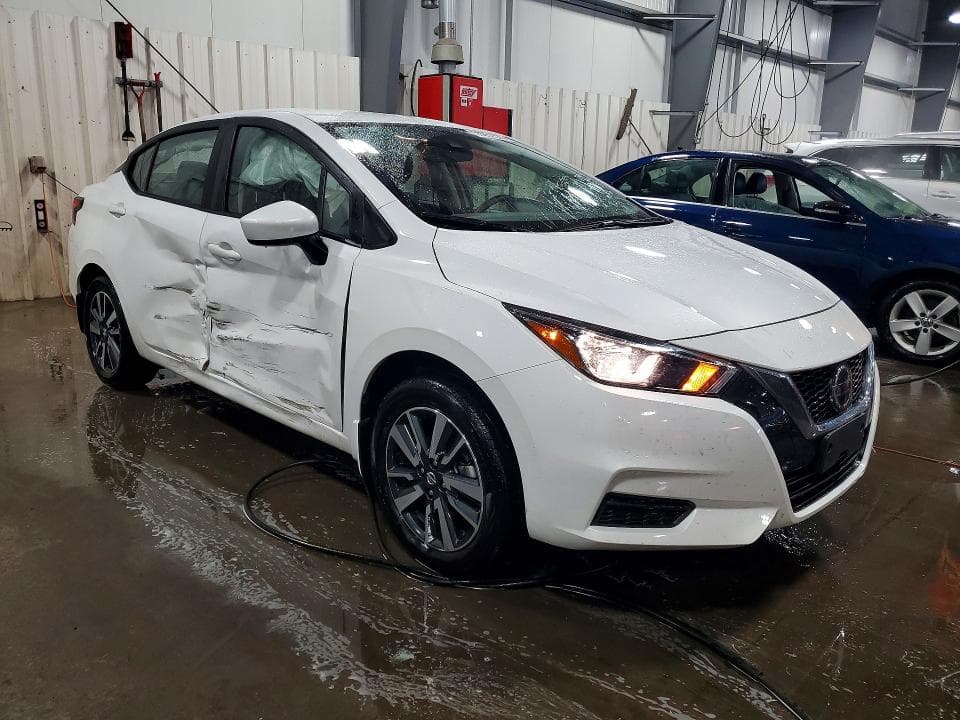 2022 NISSAN VERSA SV 4
