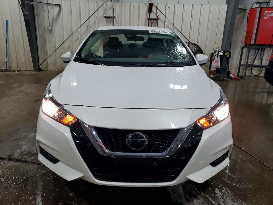 2022 NISSAN VERSA SV 5