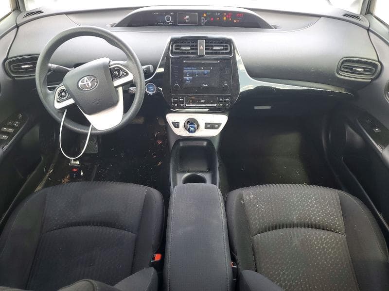 2017 TOYOTA PRIUS TWO 8
