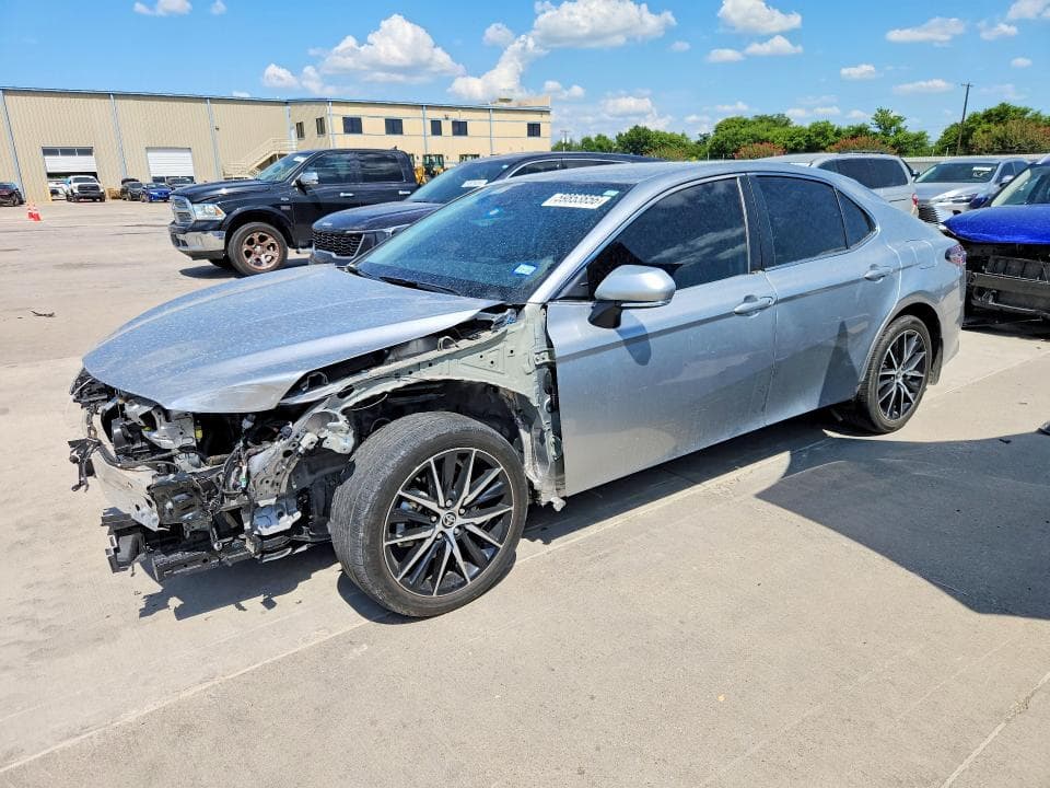 2024 TOYOTA CAMRY SE - 1