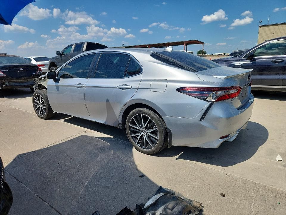 2024 TOYOTA CAMRY SE 2