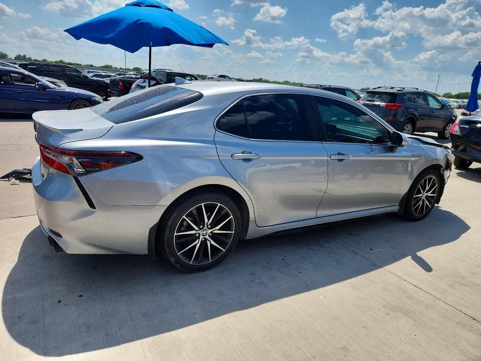 2024 TOYOTA CAMRY SE 3