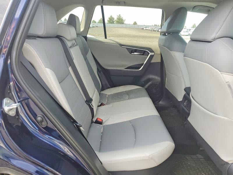2019 TOYOTA RAV4 LIMITED 11