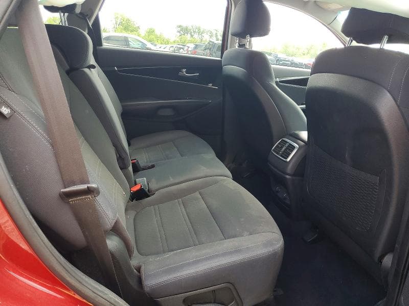 2018 KIA SORENTO LX 11
