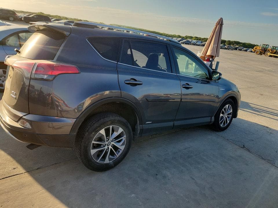 2016 TOYOTA RAV4 HV XLE 3