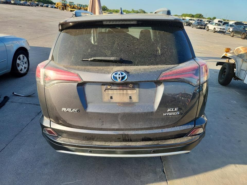 2016 TOYOTA RAV4 HV XLE 6