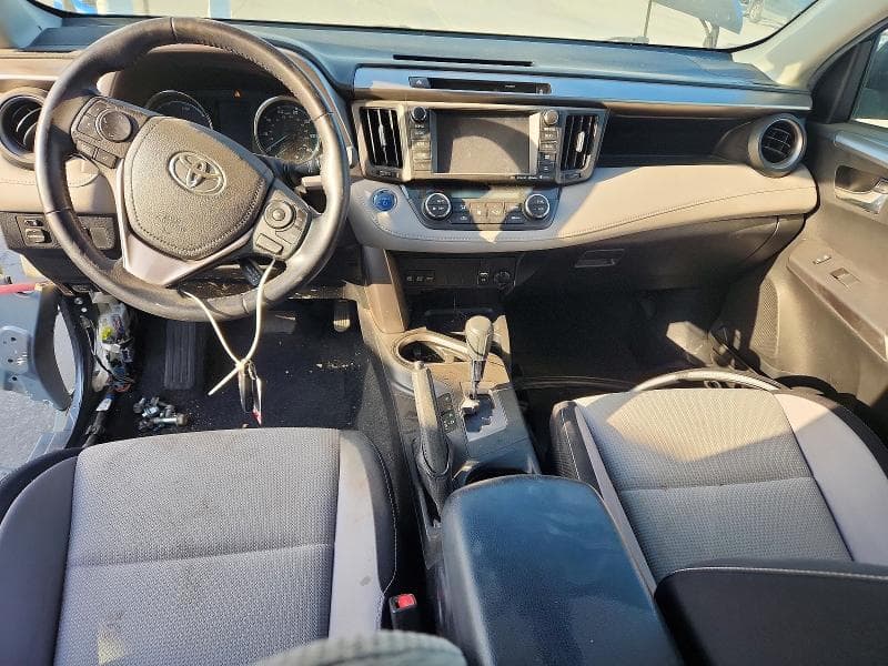 2016 TOYOTA RAV4 HV XLE 8