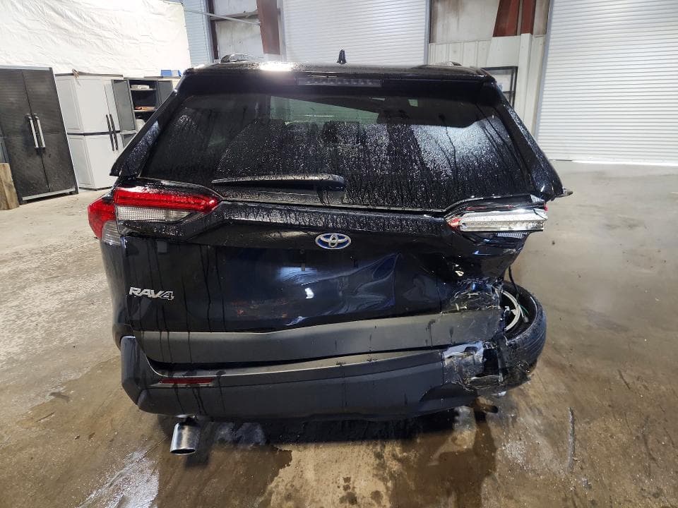 2024 TOYOTA RAV4 HYBRID XLE 6