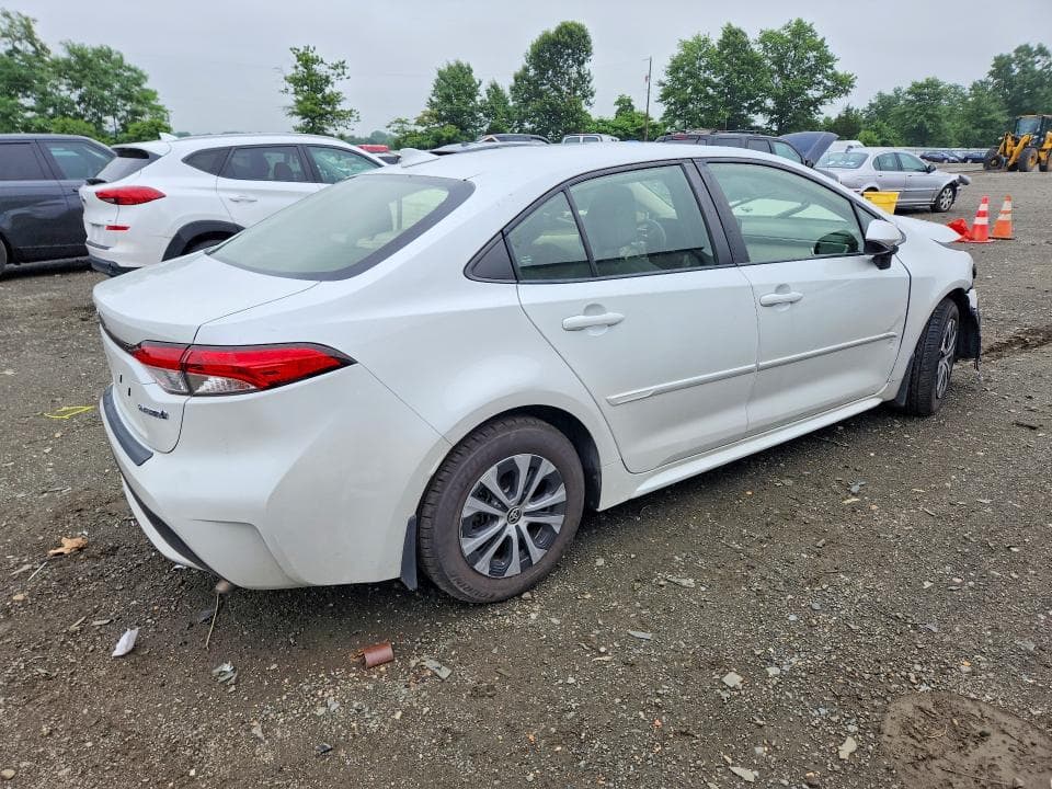 2022 TOYOTA COROLLA LE 3
