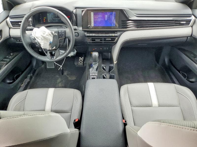 2025 TOYOTA CAMRY SE 8