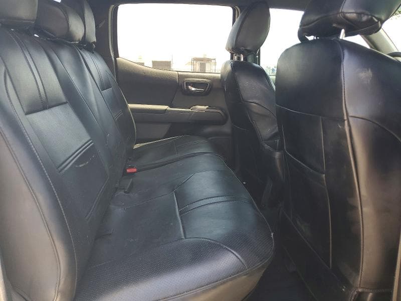 2019 TOYOTA TACOMA TRD SPORT 10