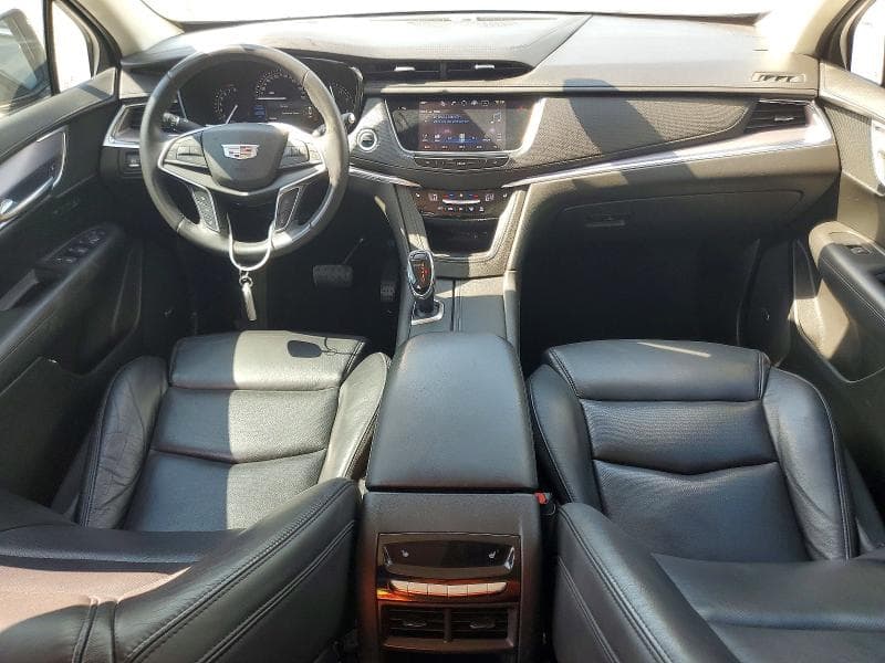 2017 CADILLAC XT5 LUXURY 8