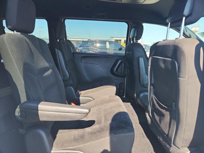 2018 DODGE GRAND CARAVAN SE 11