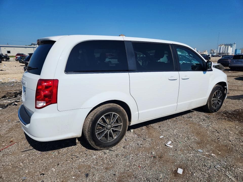 2018 DODGE GRAND CARAVAN SE 3