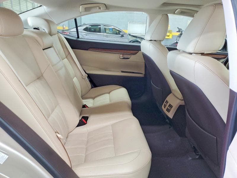 2017 LEXUS ES 300H 10