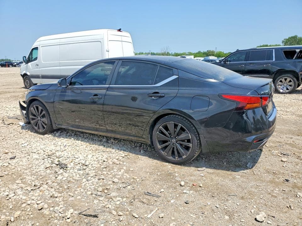 2021 NISSAN ALTIMA SR 2