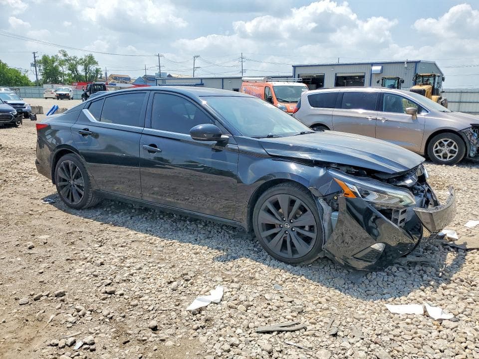 2021 NISSAN ALTIMA SR 4