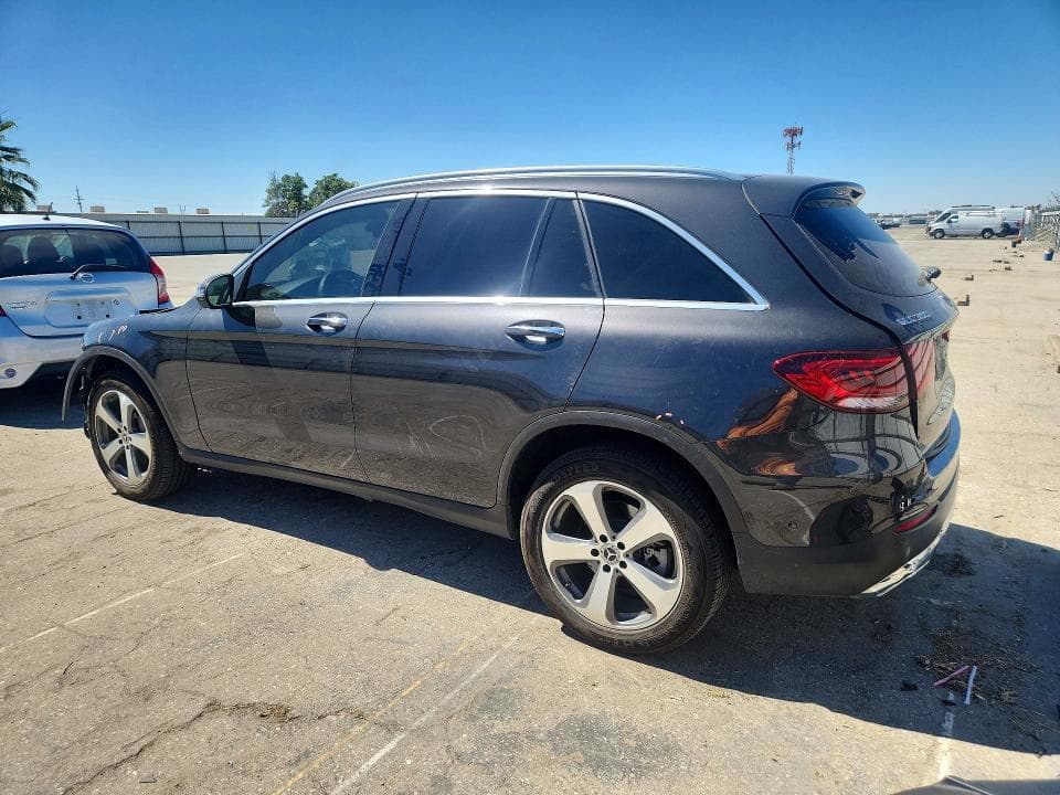 2020 MERCEDES-BENZ GLC 300 2