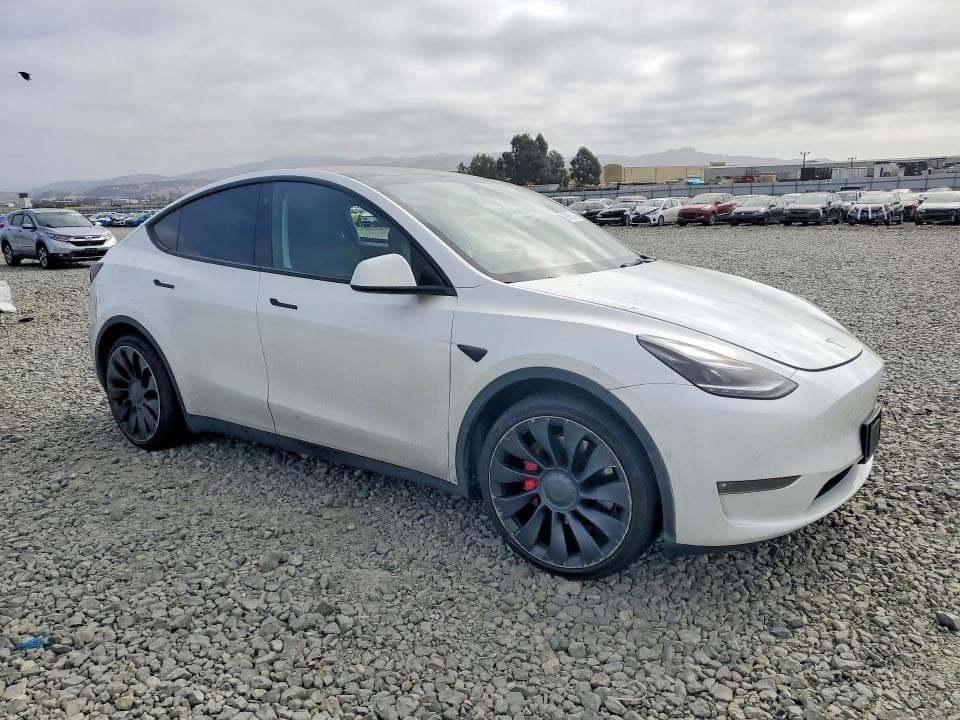 2022 TESLA MODEL Y 4