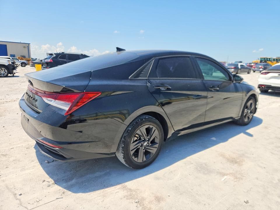 2023 HYUNDAI ELANTRA SEL SEL 3