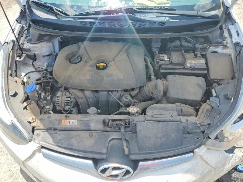2016 HYUNDAI ELANTRA 11