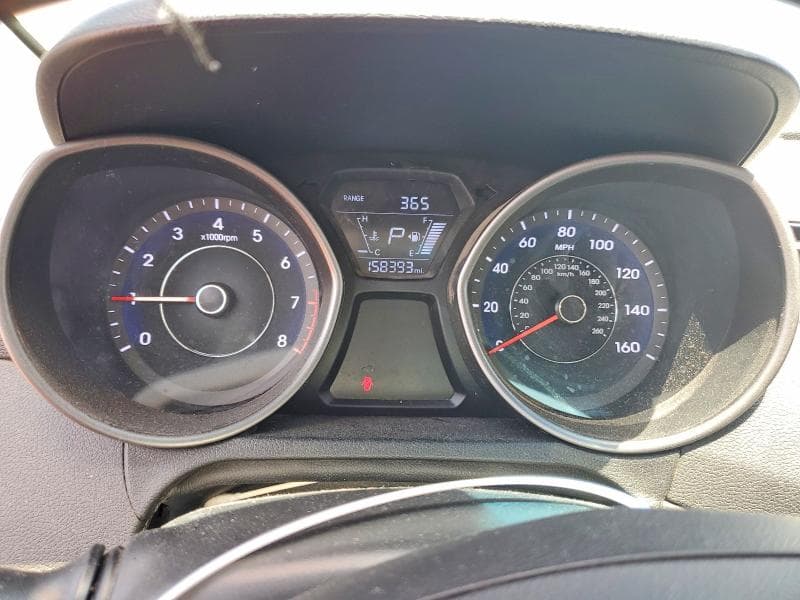 2016 HYUNDAI ELANTRA 9