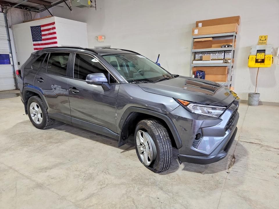 2021 TOYOTA RAV4 XLE 4