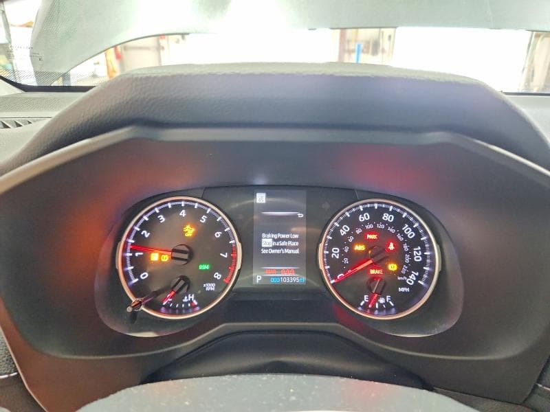 2021 TOYOTA RAV4 XLE 9