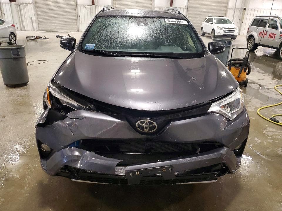 2018 TOYOTA RAV4 SE SE 5