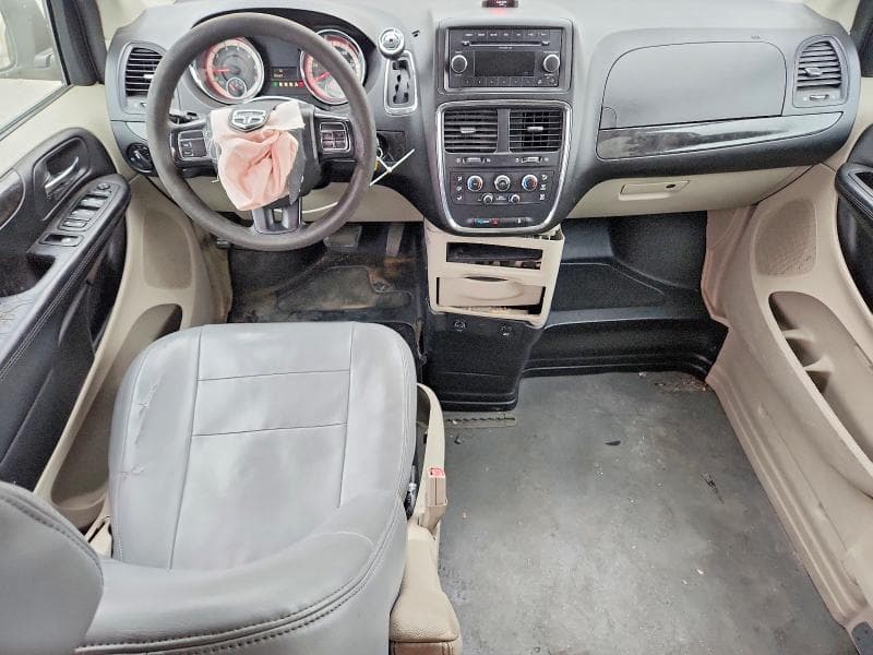 2017 DODGE GRAND CARAVAN SE 8
