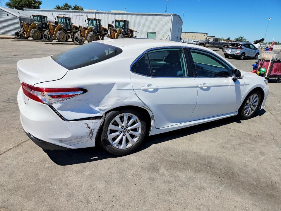 2020 TOYOTA CAMRY LE 3