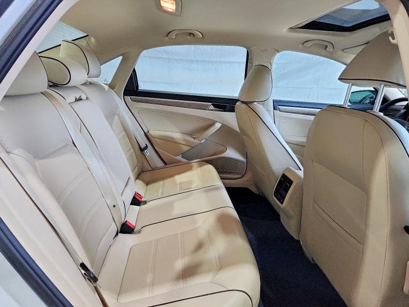 2017 VOLKSWAGEN PASSAT SE 10