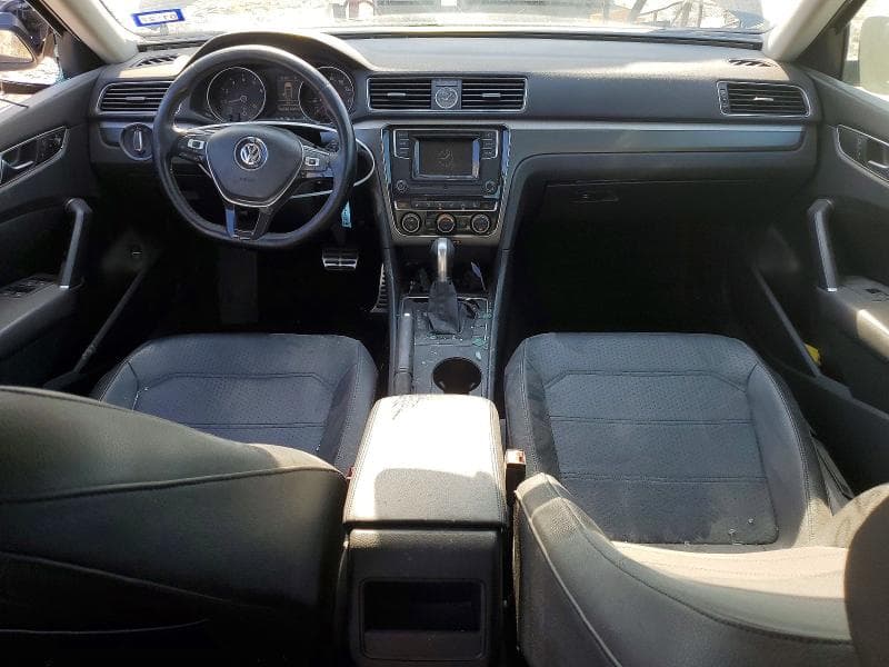 2016 VOLKSWAGEN PASSAT 8