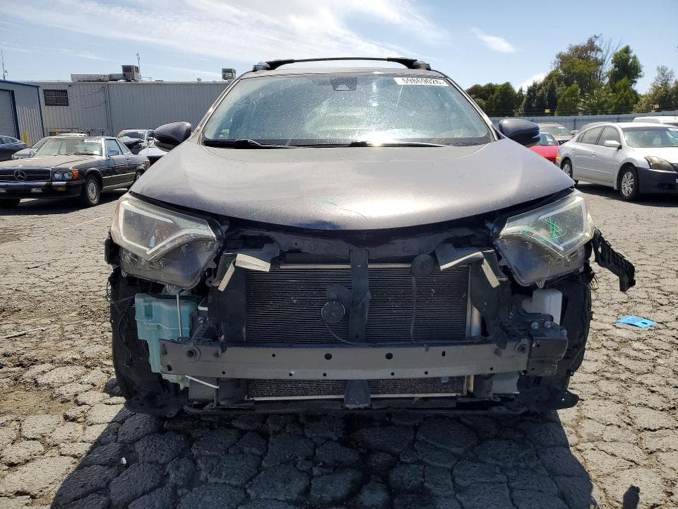 2018 TOYOTA RAV4 XLE 5