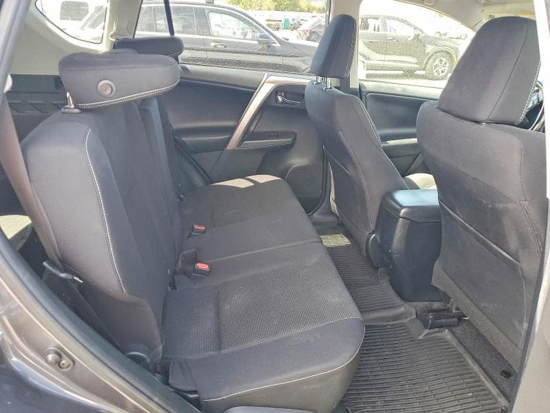 2018 TOYOTA RAV4 XLE 10