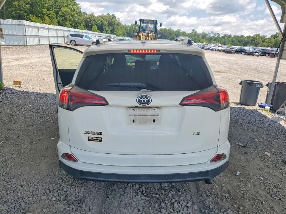 2018 TOYOTA RAV4 LE LE 6