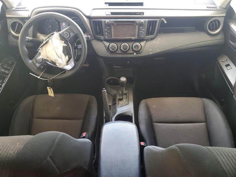 2018 TOYOTA RAV4 LE LE 8