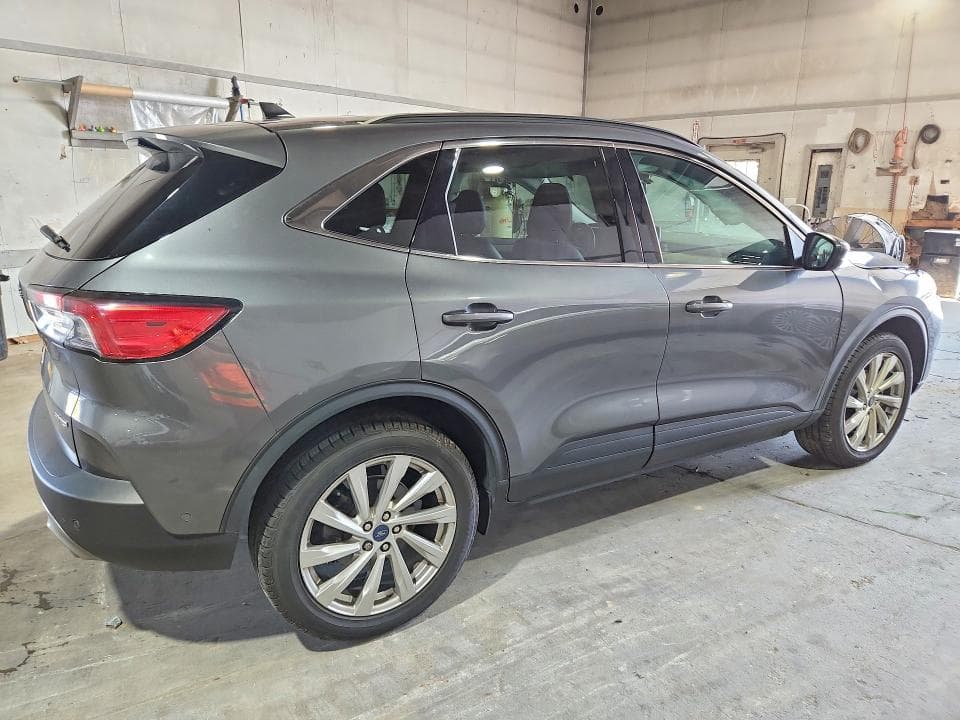 2021 FORD ESCAPE TITANIUM 3