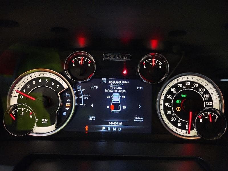 2018 RAM 1500 SLT SLT 9