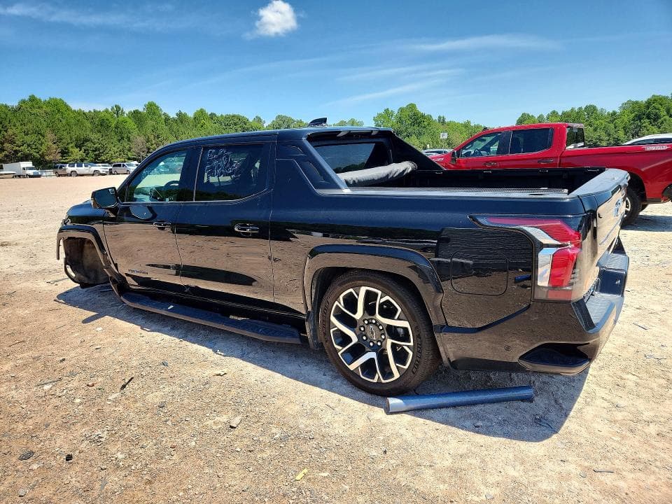 2024 CHEVROLET SILVERADO RST 2