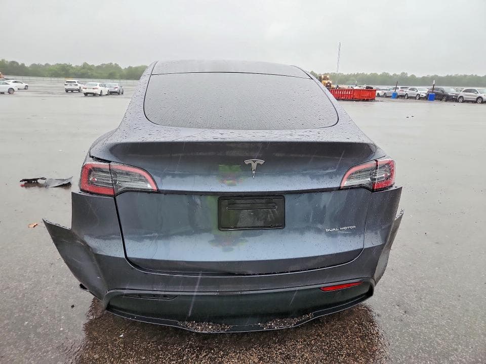 2023 TESLA MODEL Y 6