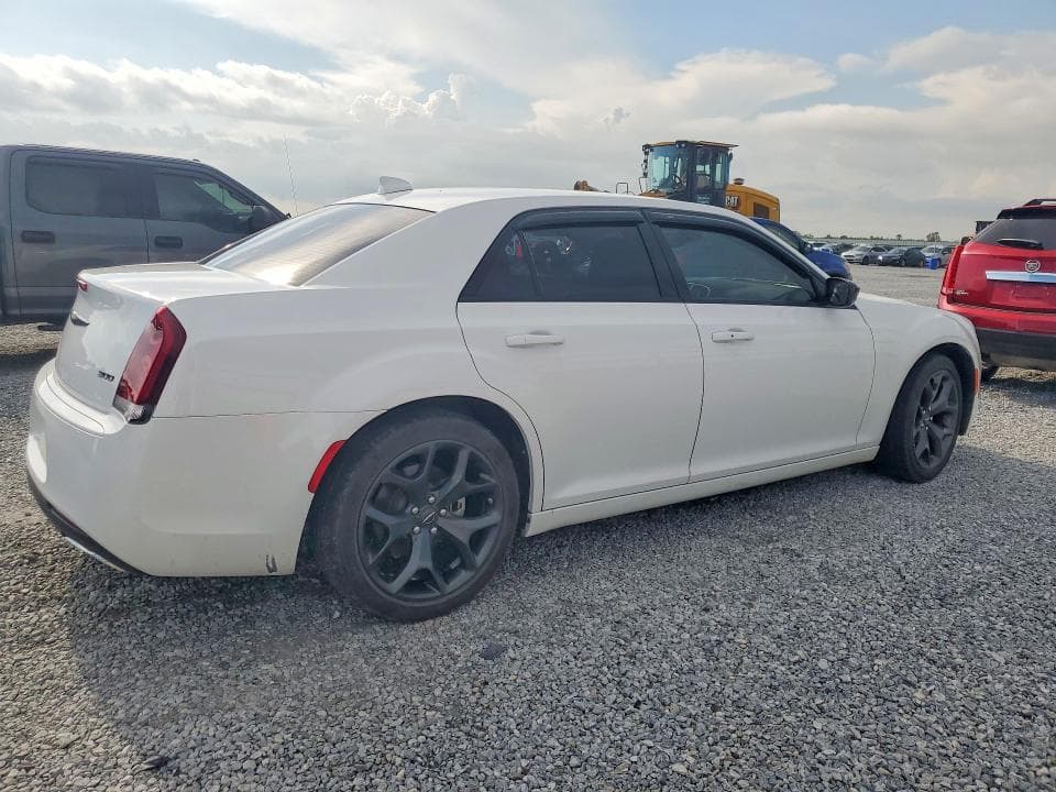2023 CHRYSLER 300 TOURING 3